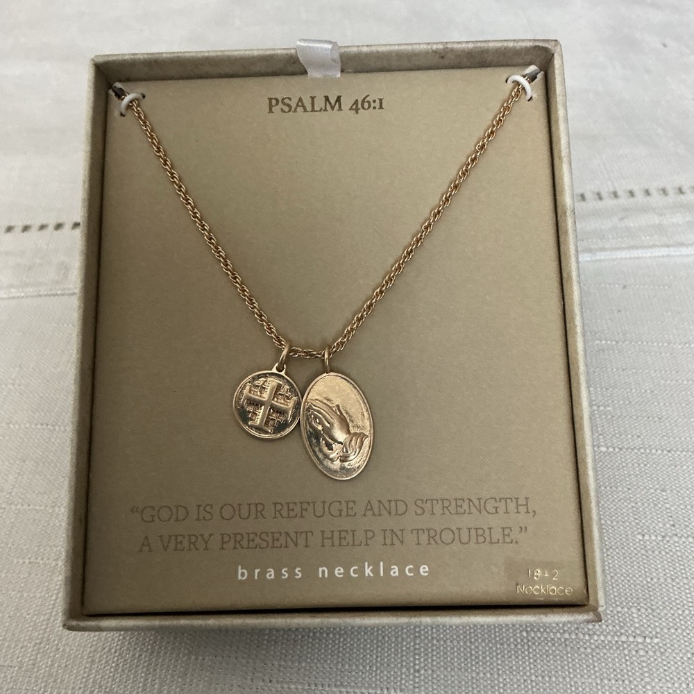 Structure Brass Charm Pendant Necklace